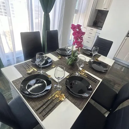 Brys Penthouse By The - Greenland - Mamaia Nord - Apartment *